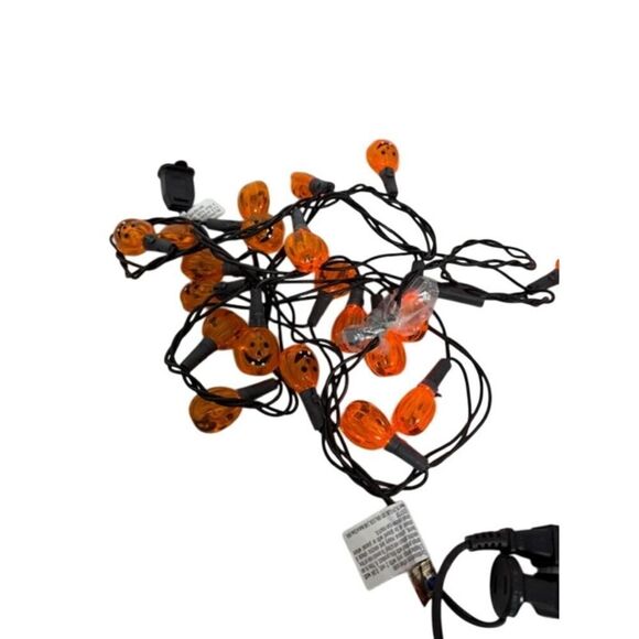 Jack O lantern String Lights 20 Pumpkins 8.5" LED Black Wire - Picture 2 of 2